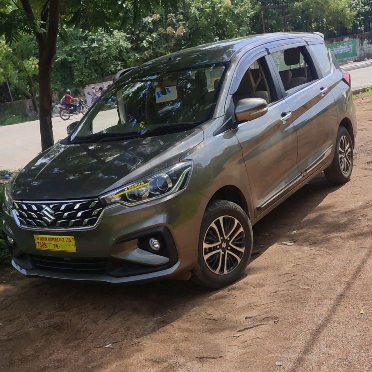Maruti-Suzuki-Ertiga-ZXi-Car-for-Daily-Rent-Town-Vikarabad