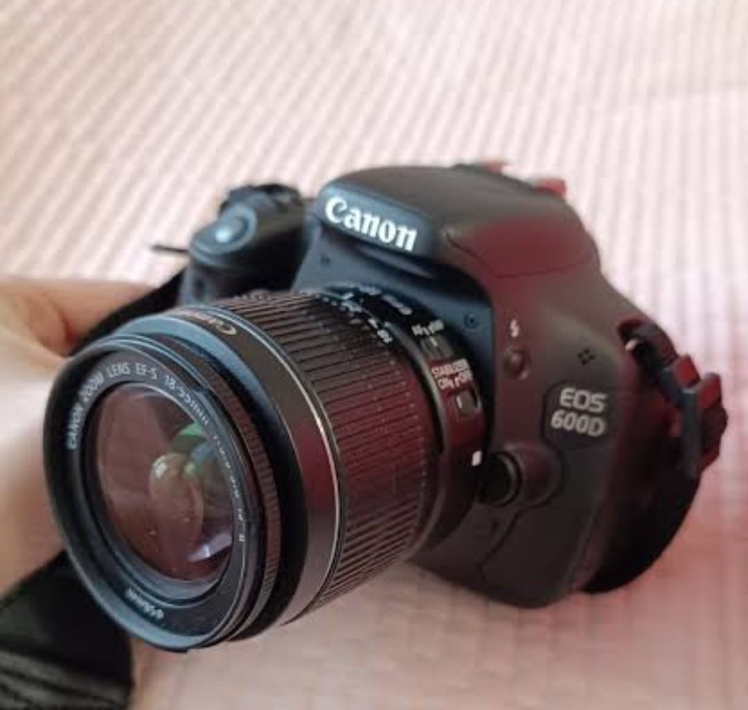 デジタルカメラ Cannon EOS 600D Canon EOS 600D